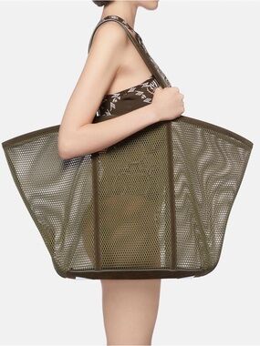 The Attico Via del Mare Mesh Tote – Military Green
